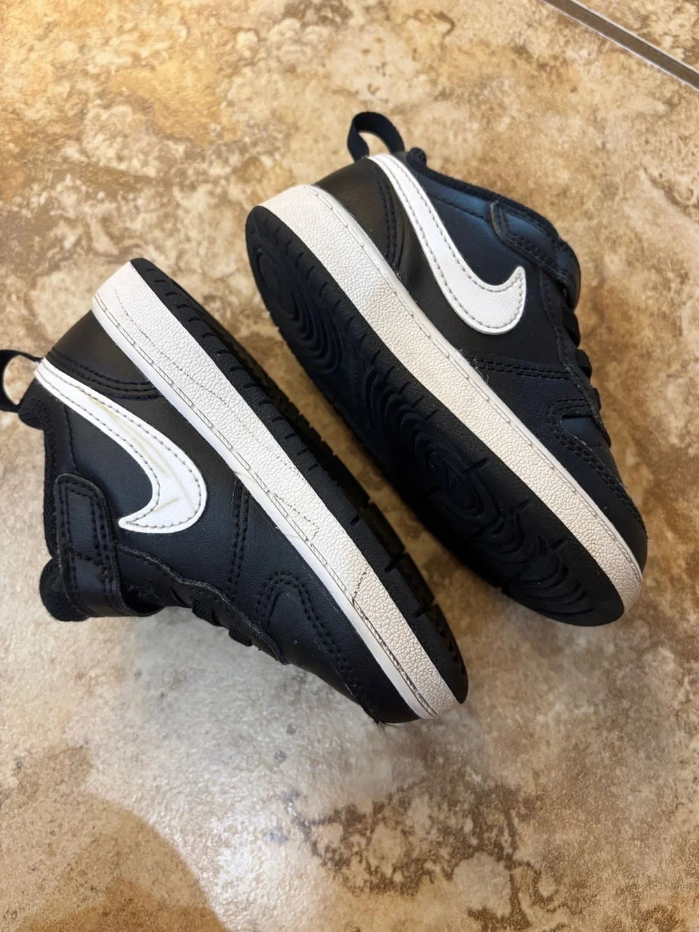 Nike black white